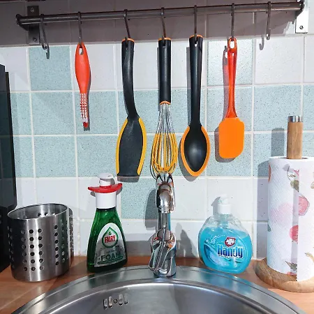 Апартаменти Bright And Cozy Center 1 Bedroom Ap, Free Parking! Таллінн