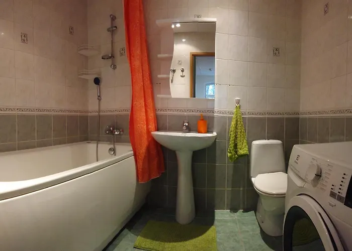 Bright And Cozy Center 1 Bedroom Ap, Free Parking! Таллин