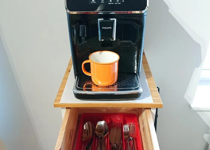 Апартаменты Bright And Cozy Center 1 Bedroom Ap, Free Parking! Таллин